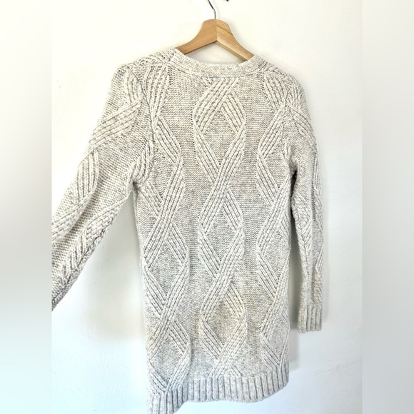 PURE Collection Cable Knit V-Neck Wool & Alpaca Blend Sweater Size 2 - Picture 8 of 11